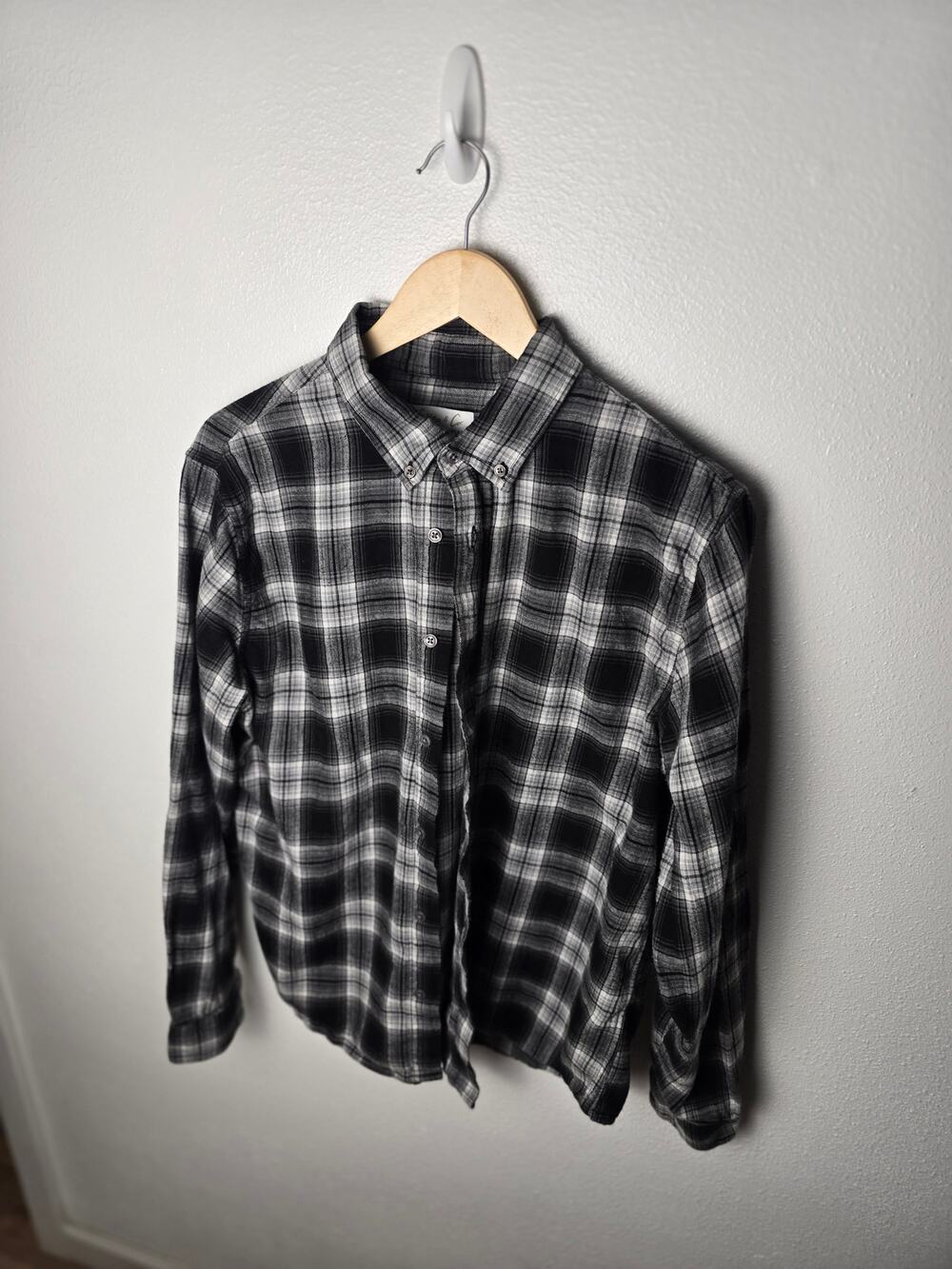 Cotton & Co Flannel Shirt Mens L Black Gray Plaid Button Down Grunge